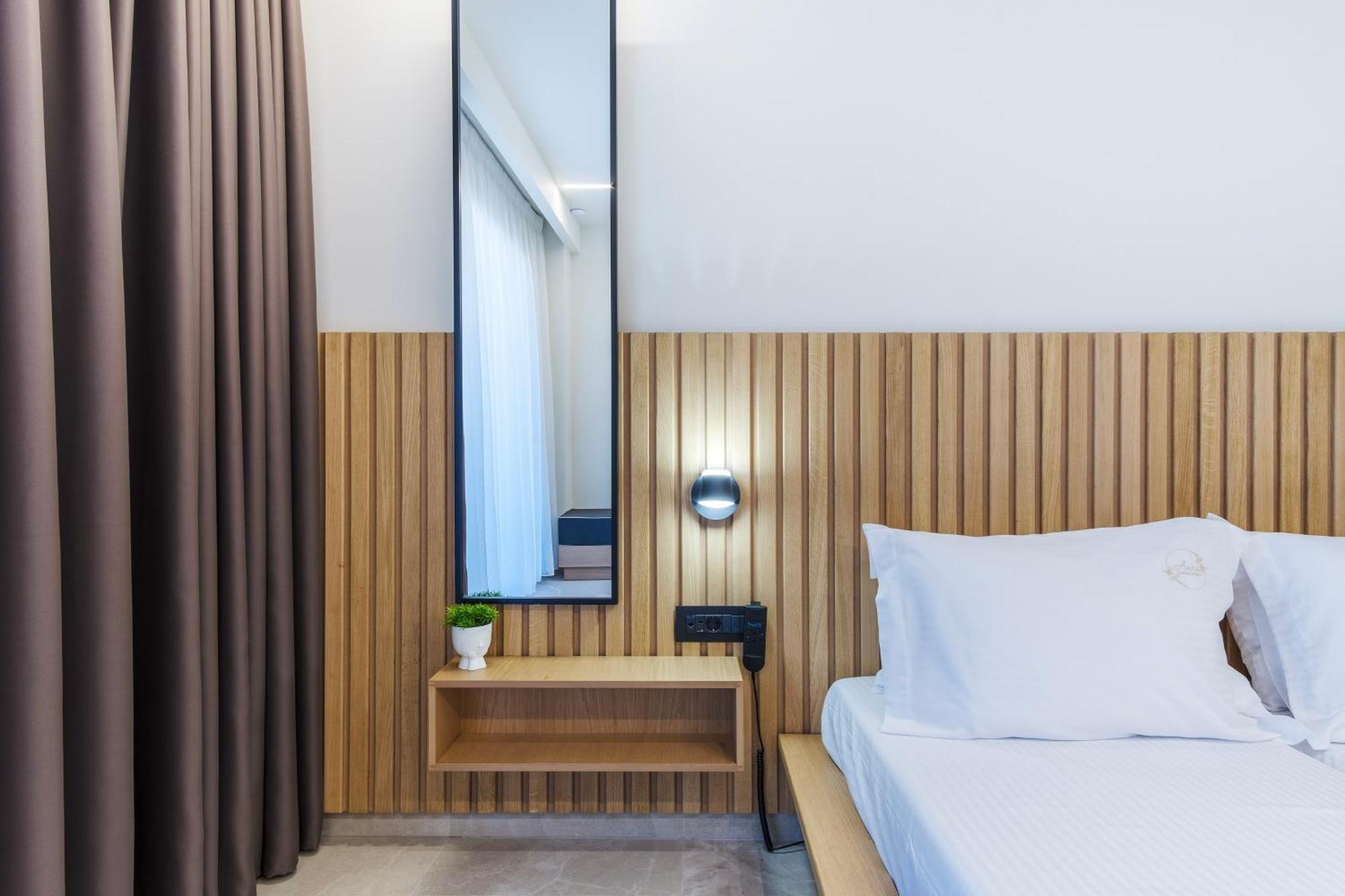 Aura Luxury Suites - Olympiada Seaside Getaways Bagian luar foto